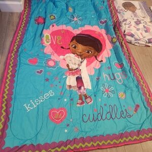 Doc McStiffins comforter and sheet set